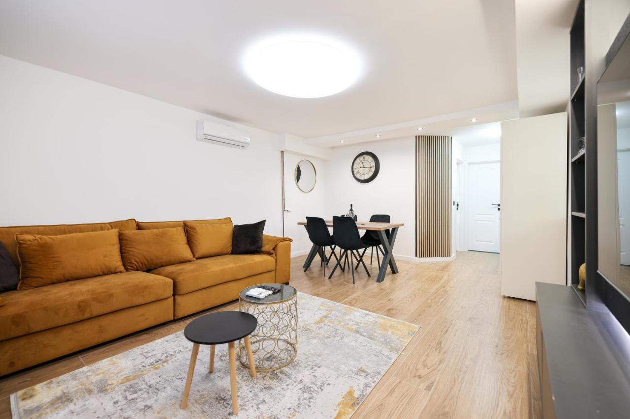 Oscar & Leo Apartments Zara Esterno foto