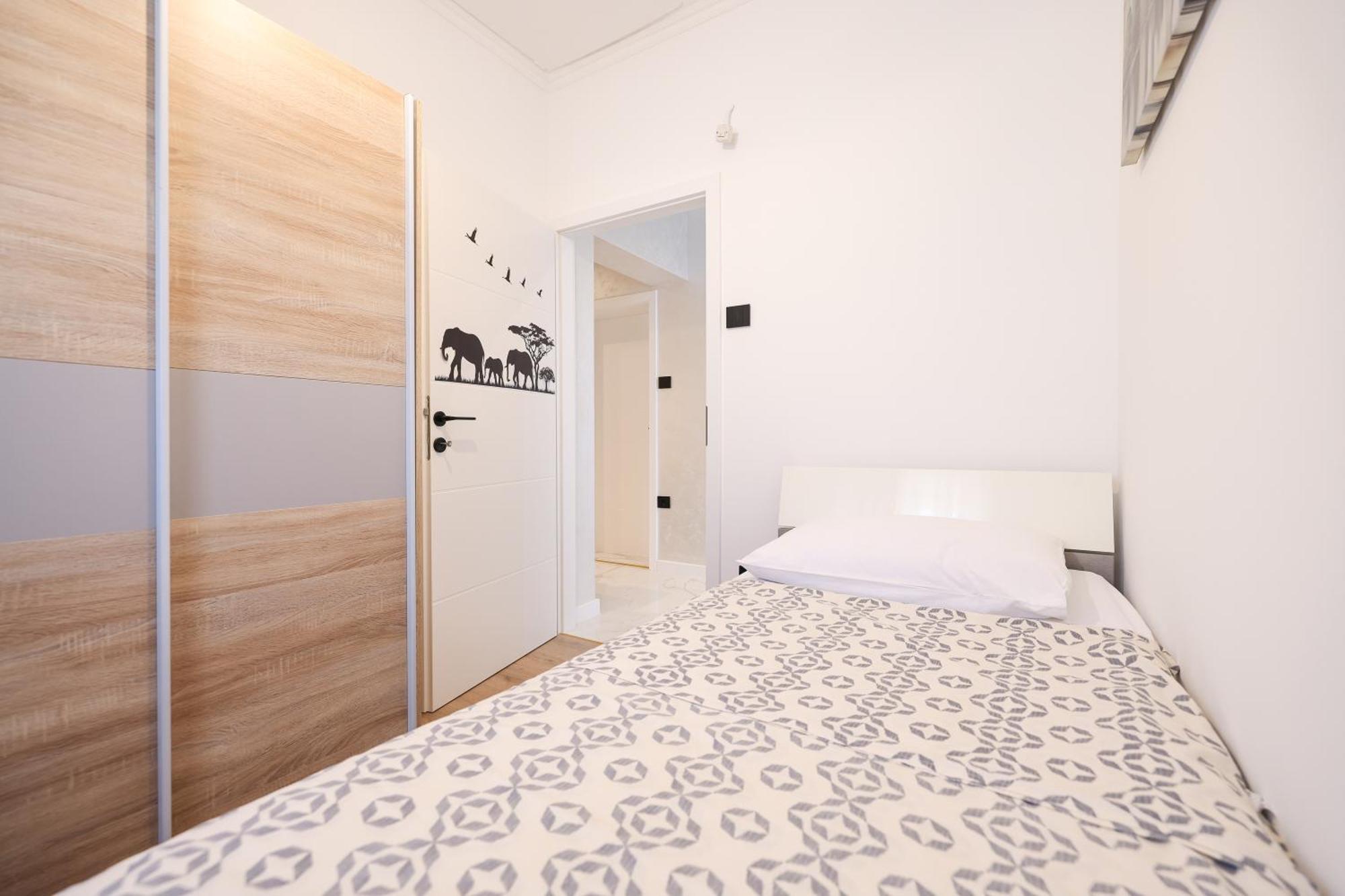 Oscar & Leo Apartments Zara Esterno foto